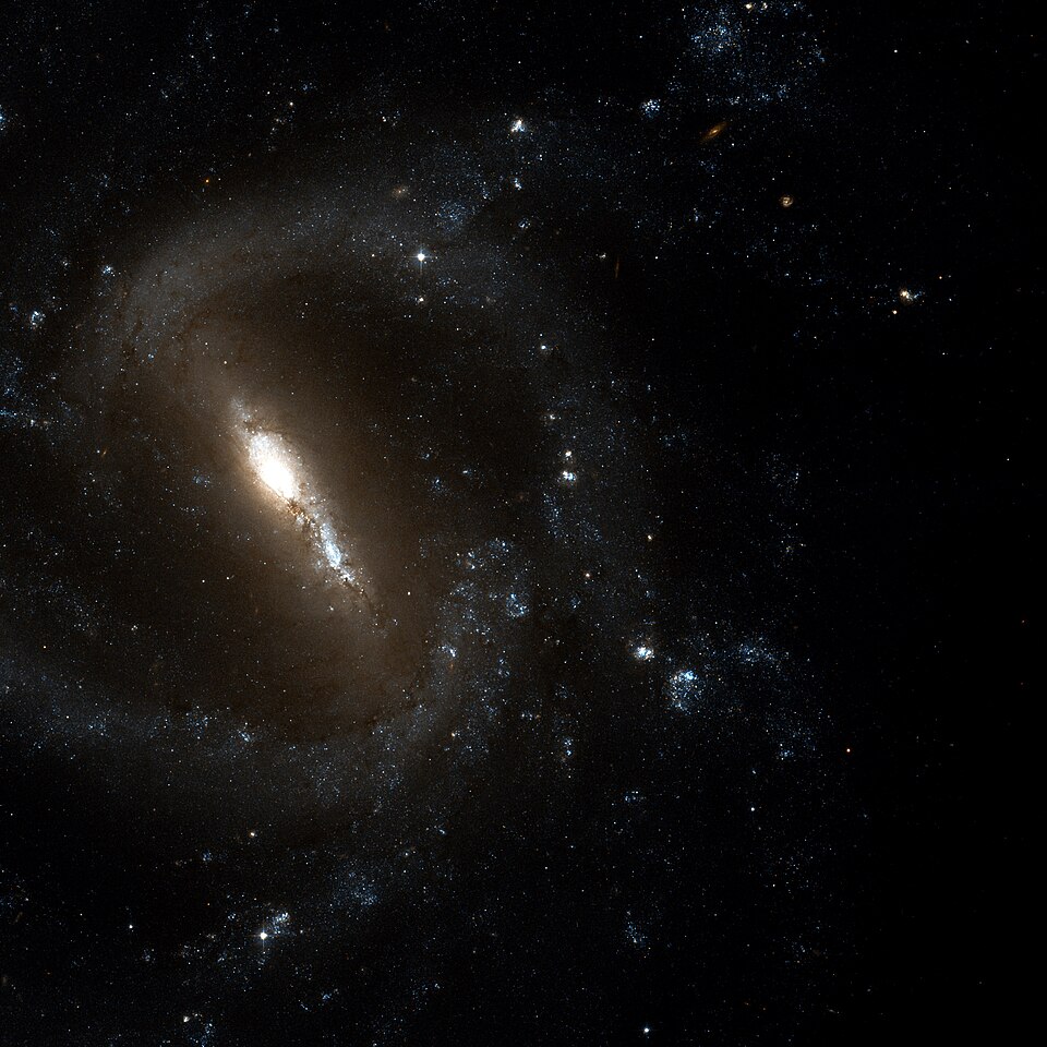 Fayl:NGC 1073 Hubble.jpg