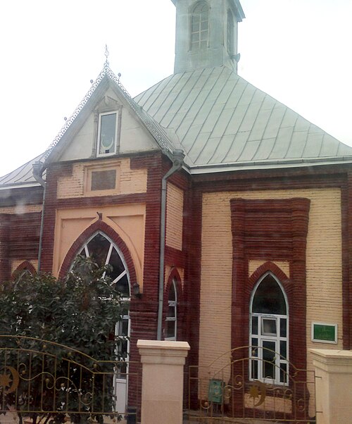 Fayl:Sakina khanim mosque in Quba.jpg