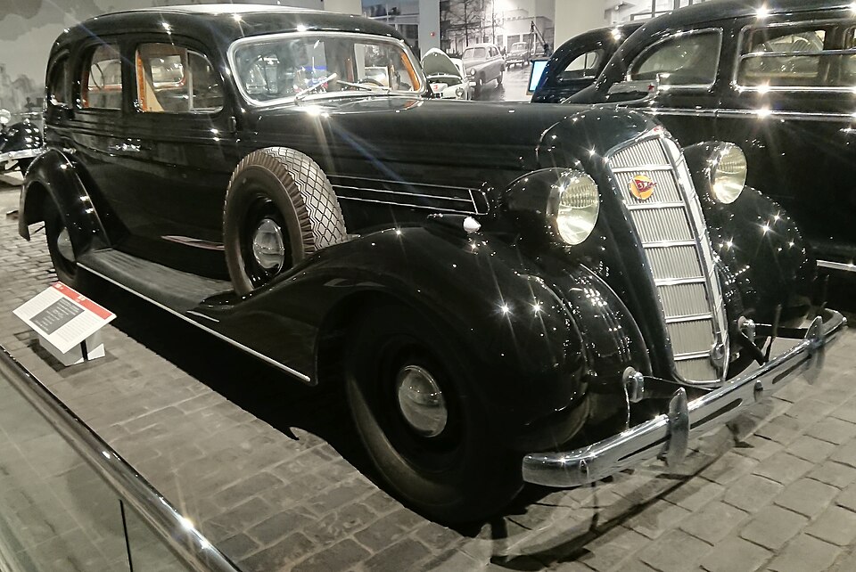 Fayl:Зис-101.jpg
