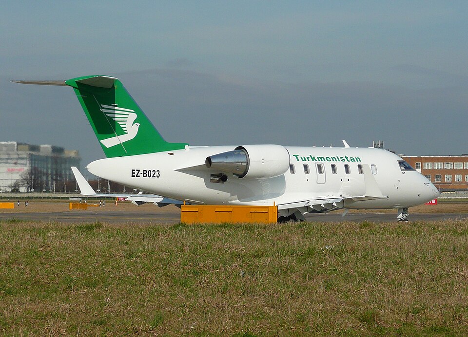 Fayl:Bombardier Challenger 605 (3314542607).jpg
