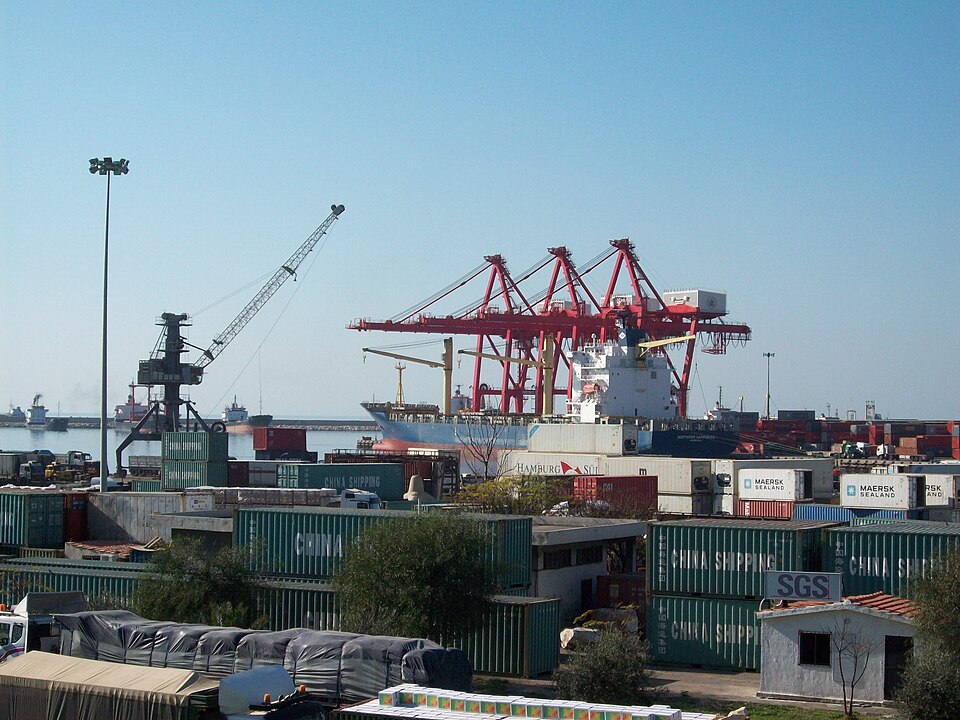 Fayl:Latakia harbour.jpg