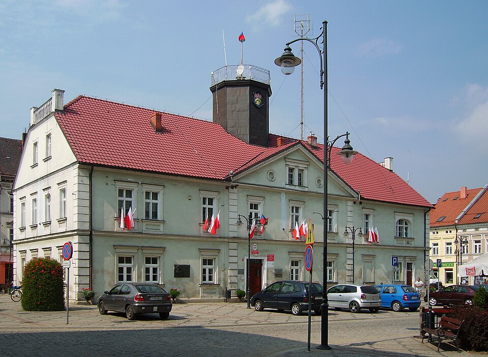 Fayl:Leśna, ratusz.jpg