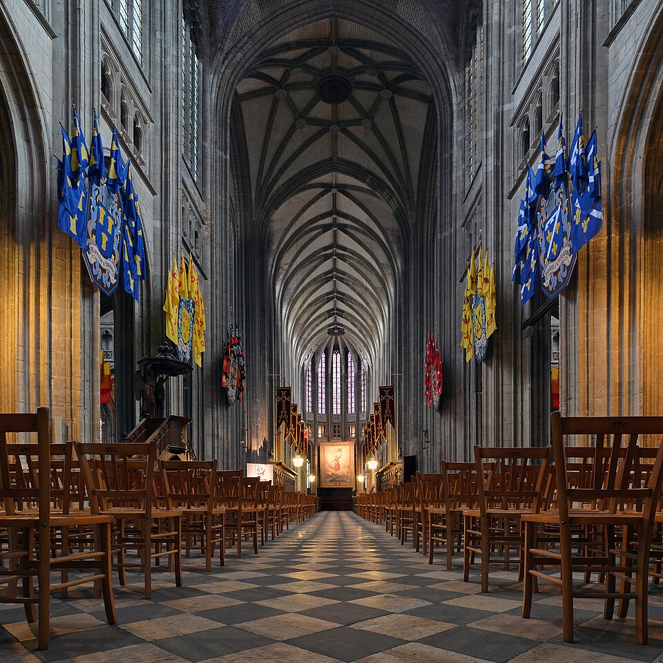 Fayl:Orleans - Cathedral int 01.jpg