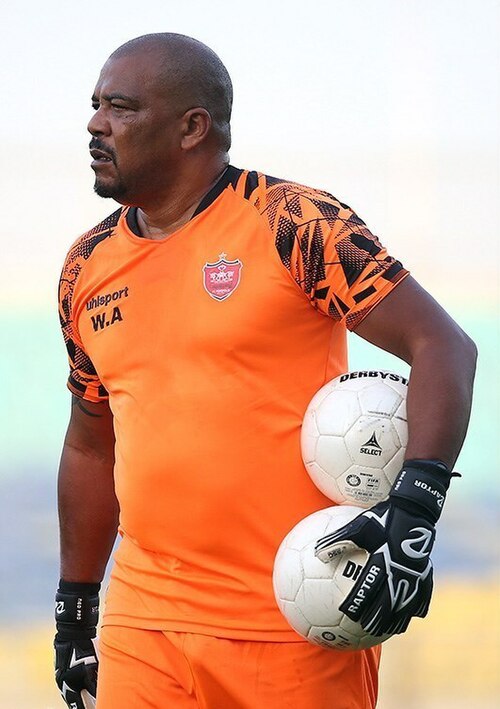 Fayl:Welesley Neneca Persepolis FC.jpg