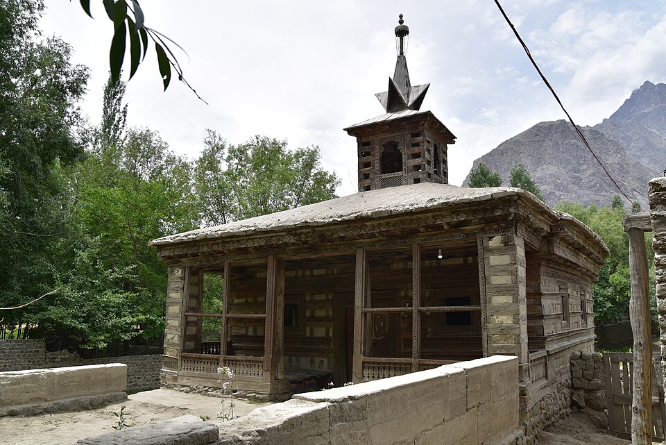 Fayl:Amburiq Mosque.jpg