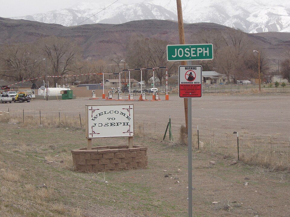Fayl:Joseph Utah welcome sign.jpeg