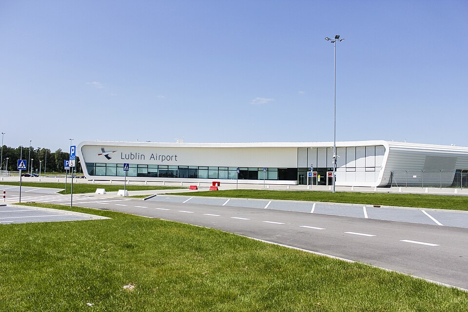 Fayl:Airport Lublin.jpg