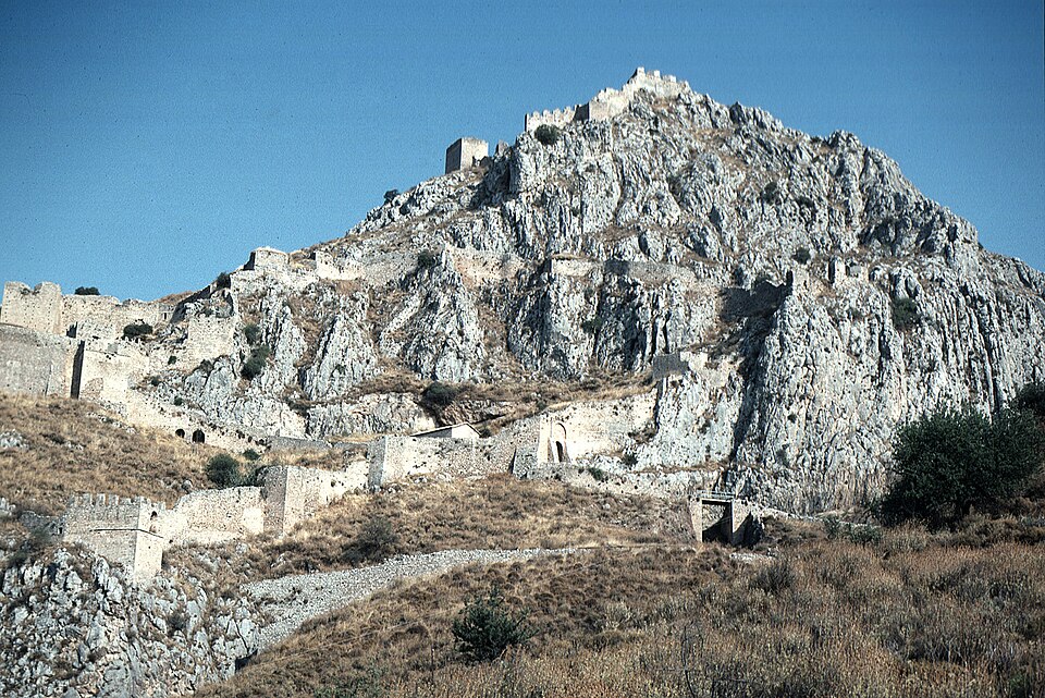 Fayl:Corinth, Acrocorinth.jpg