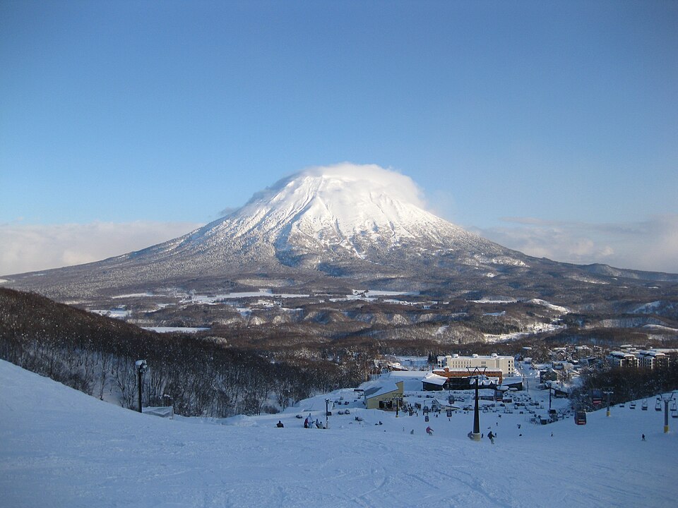 Fayl:2010-02.mt yotei.jpg