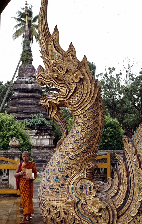 Fayl:Chiang Mai-10-Tordrache-Moench-1976-gje.jpg
