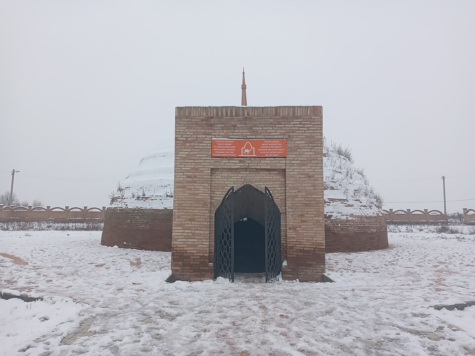 Fayl:Yoʻgochli sardoba, old koʻrinishi.jpg