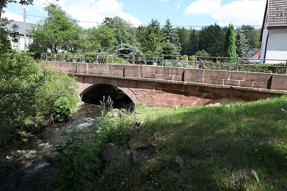 Fayl:Döhlau-Effelderbrücke.jpg