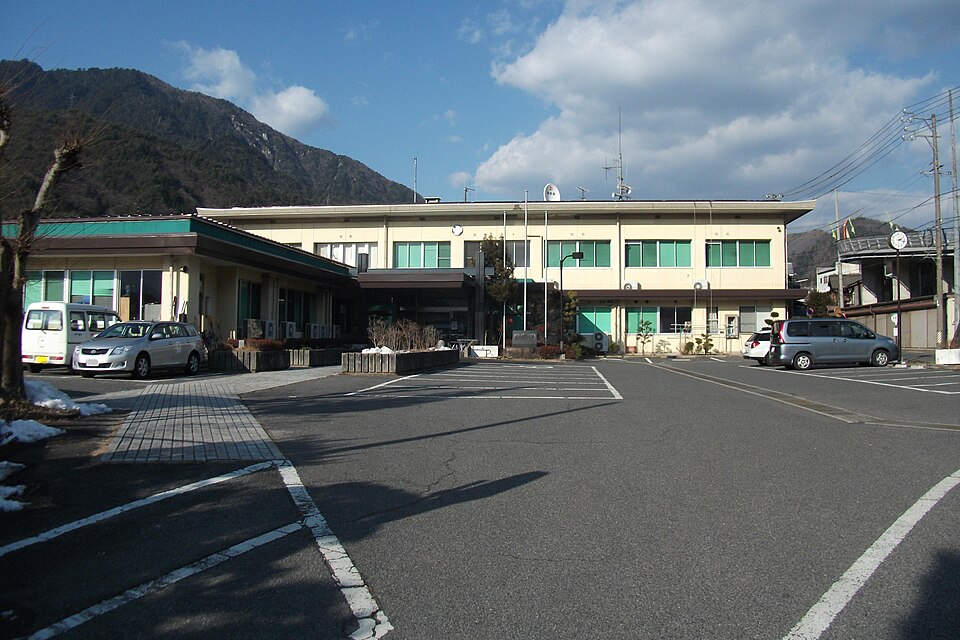 Fayl:南木曽町役場.JPG