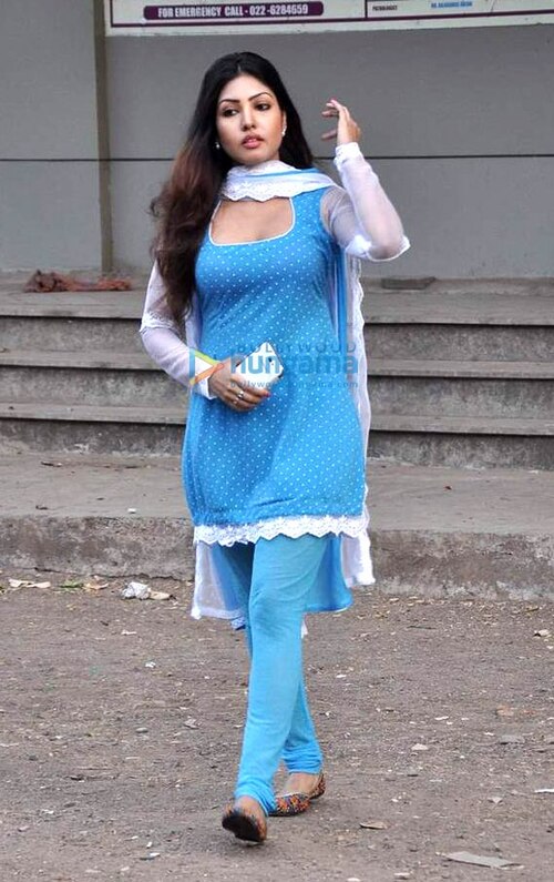Fayl:Komal Jha.jpg
