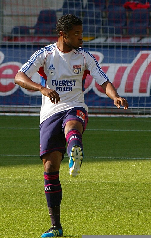 Fayl:Player of Olympique Lyon.jpg