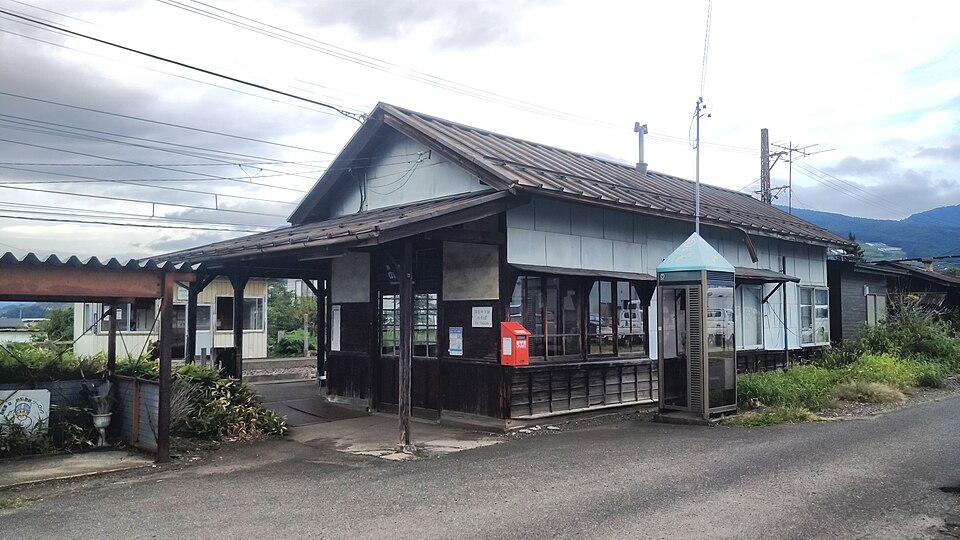 Fayl:Shinano-Takehara station.jpg