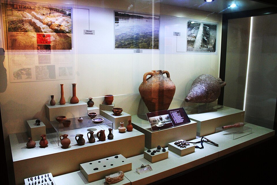 Fayl:Balıkesir Museum-6.JPG