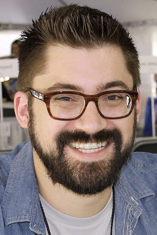 Fayl:Austin Kleon 2015.jpg