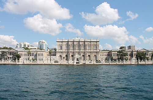 Dolmabahçe saroyi
