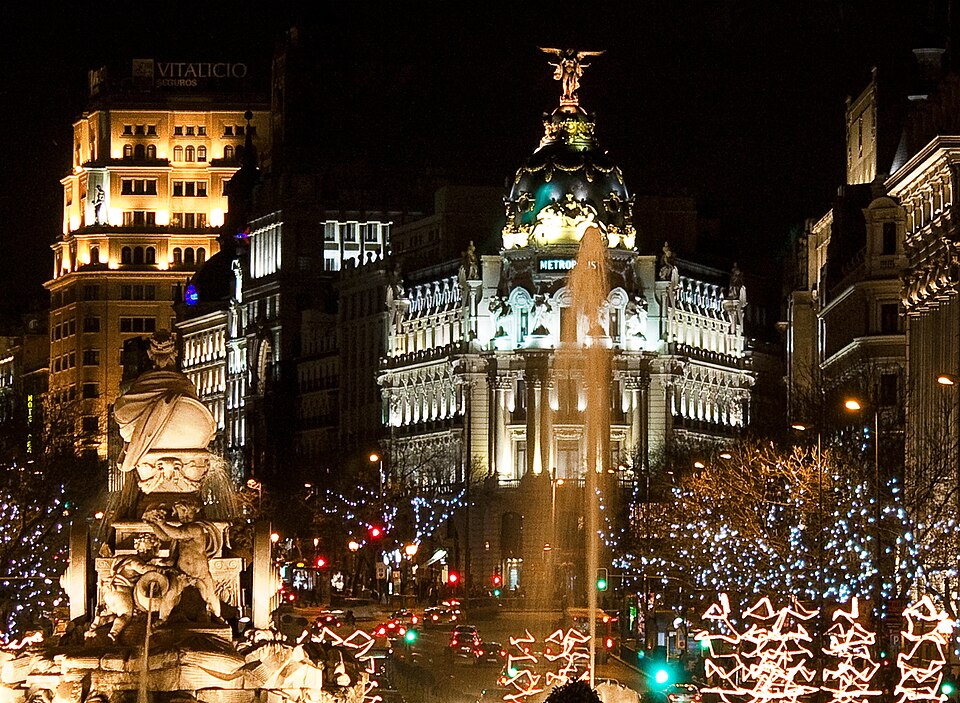 Fayl:Plaza de Cibeles (Madrid) 12.jpg
