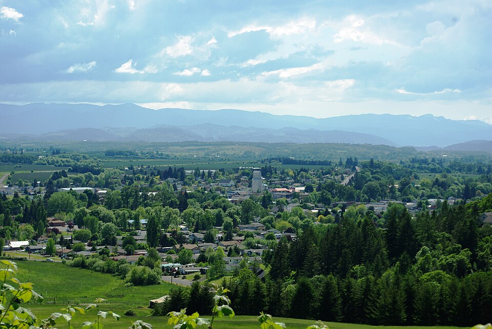 Fayl:Sheridan Oregon hill.JPG