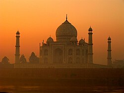 Toj Mahal tumanda