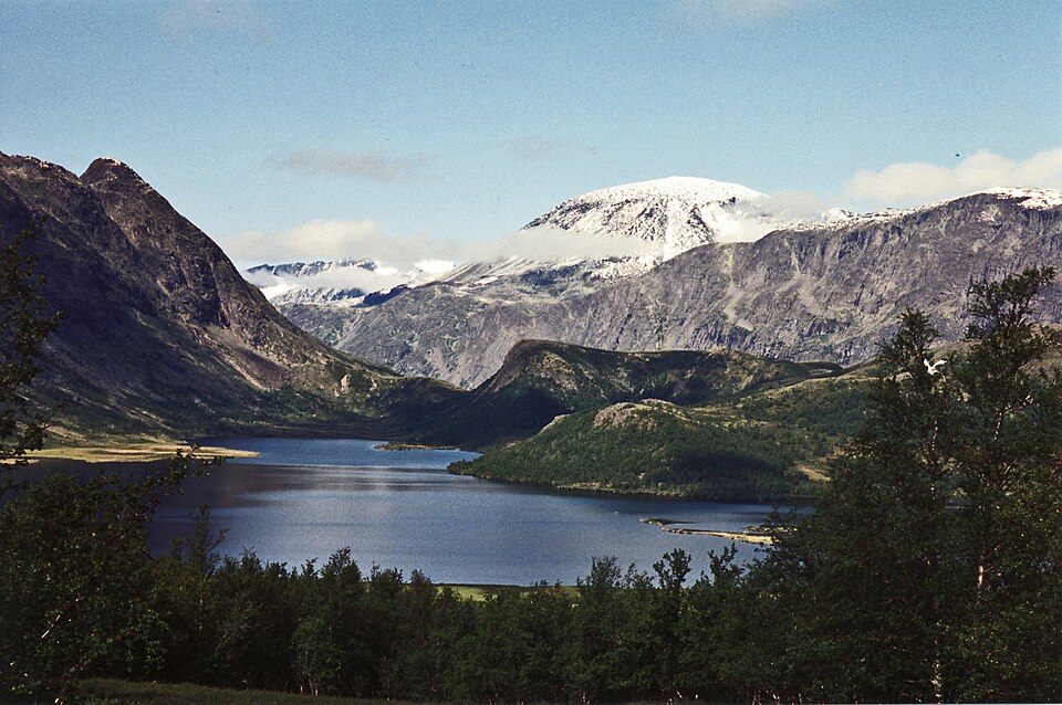 Fayl:Valdresflya-1994-lake.jpg
