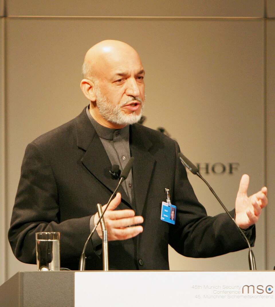 Fayl:Hamid Karzai in February 2009.jpg