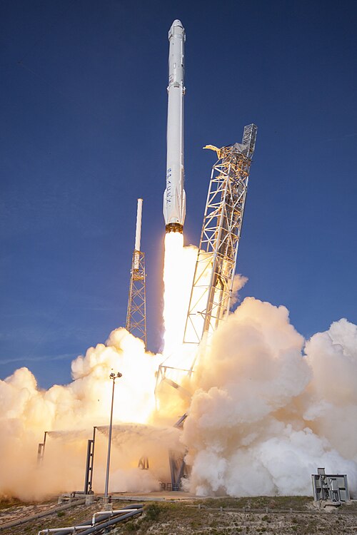 Fayl:CRS-8 (26305479266).jpg