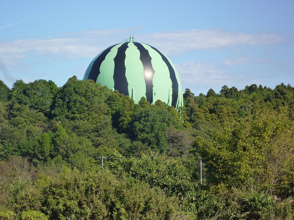 Fayl:Gas holder tomisato.JPG