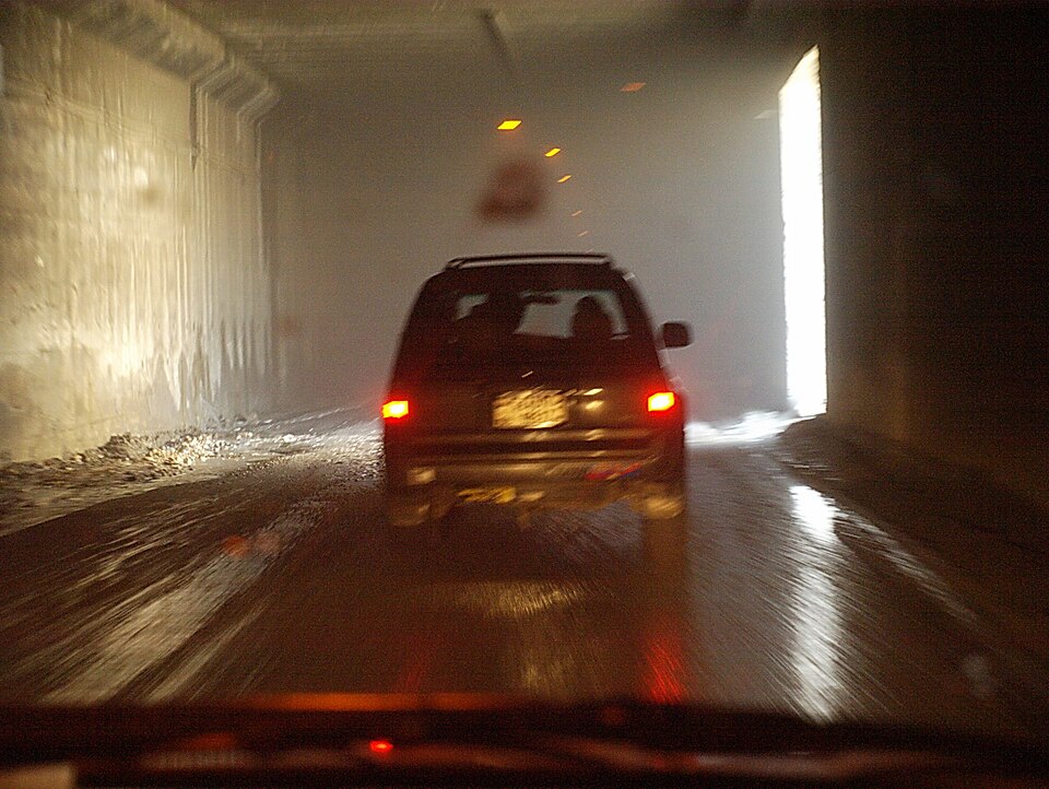 Fayl:Inside the Salang tunnel.jpg