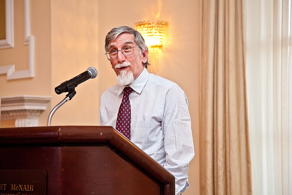Fayl:Robert Jervis (7045512599).jpg