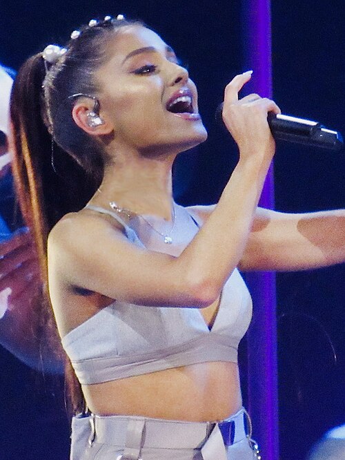 Fayl:Ariana Grande (33269922295) (cropped).jpg