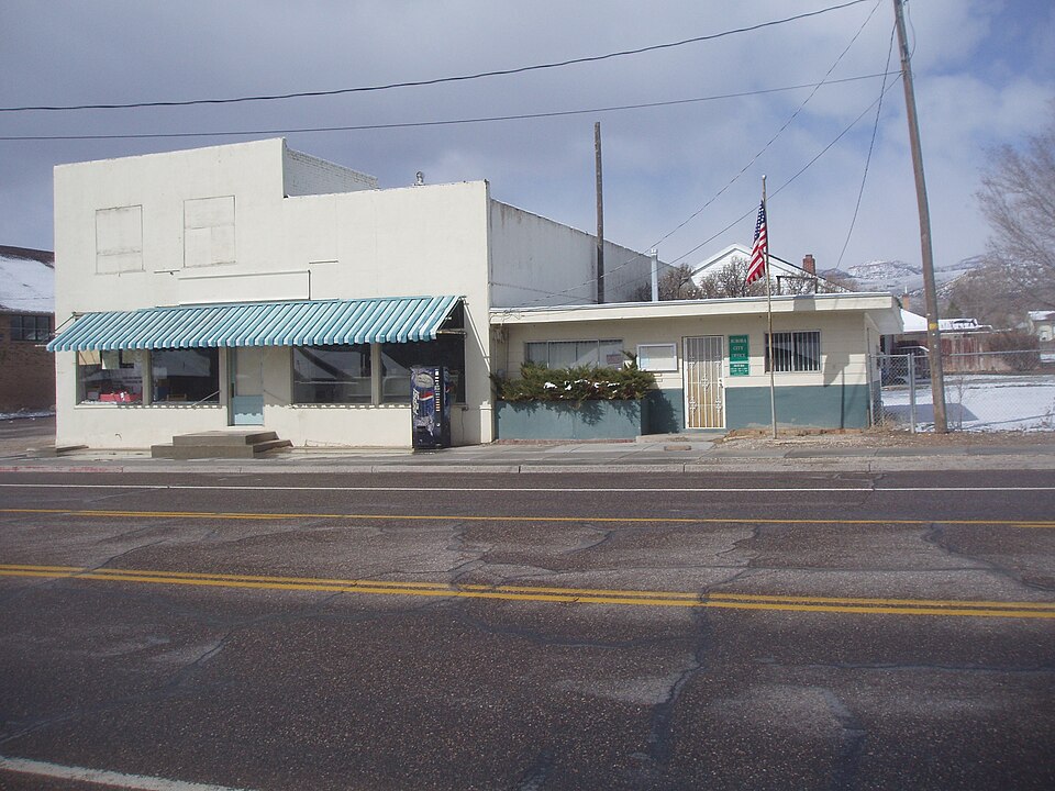 Fayl:Aurora Utah town office.jpeg