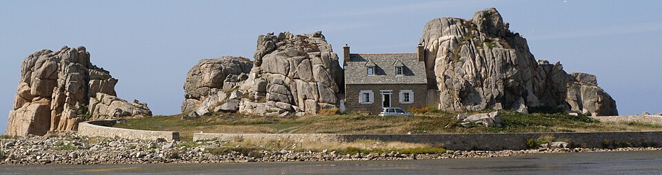 Fayl:Castel Meur.JPG