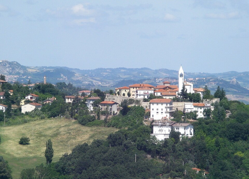 Fayl:Gemmano Panorama.jpg