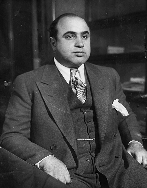 Fayl:Al Capone in 1930.jpg