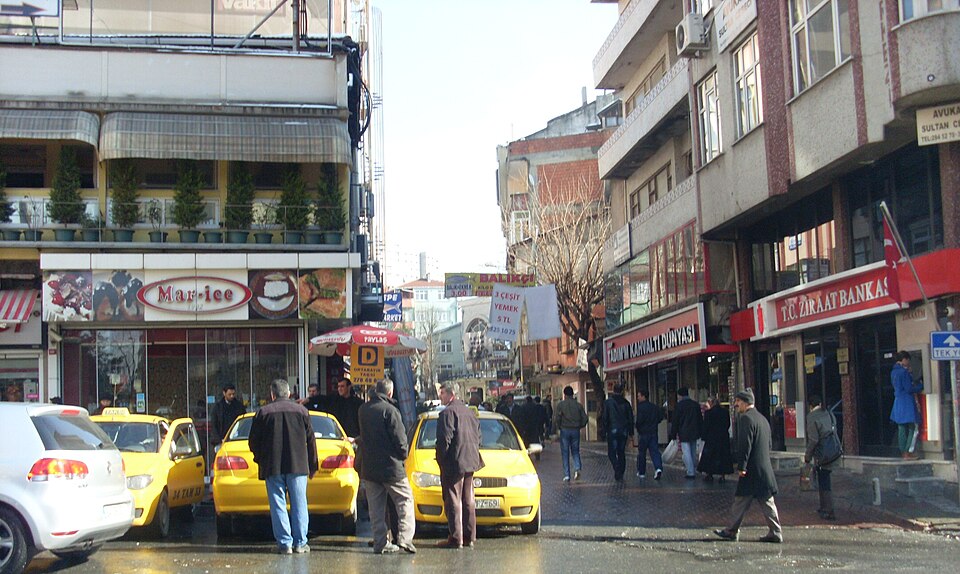 Fayl:Gültepe Ortabayır Taksi Durağı.JPG