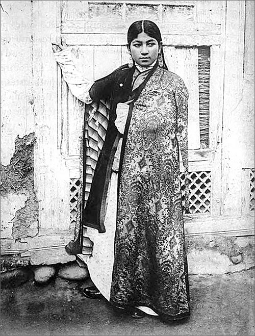 Fayl:Qoʻqonlik tojik qiz.jpg