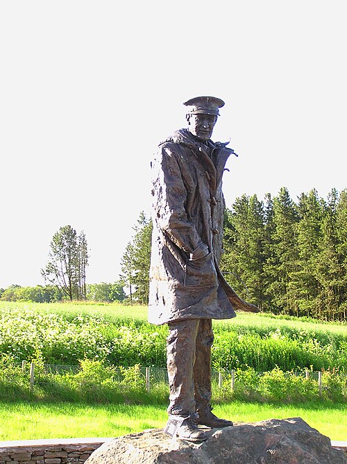 Fayl:Wfm david stirling statue.jpg