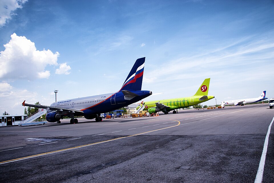 Fayl:Aircrafts in Volgograd.jpg