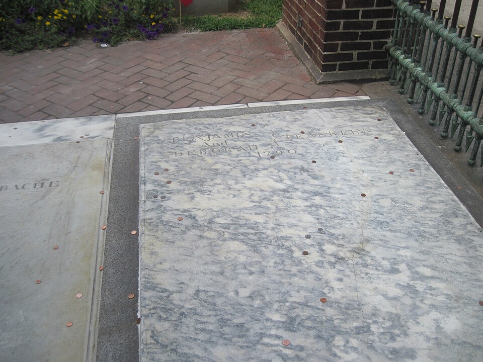 Fayl:Benjamin Franklin's grave 2010.JPG