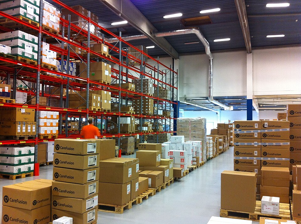 Fayl:Mediq Sverige Kungsbacka warehouse.jpg