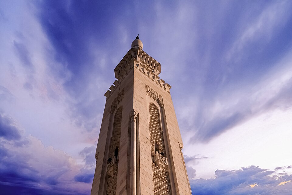 Fayl:Mosque of El Amir Abdelkadder.jpg