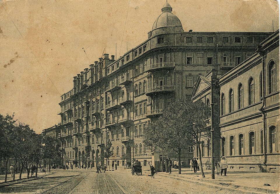 Fayl:Semietagka Baku.JPG