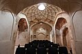Yon kameralar auditorium sifatida ishlatiladi