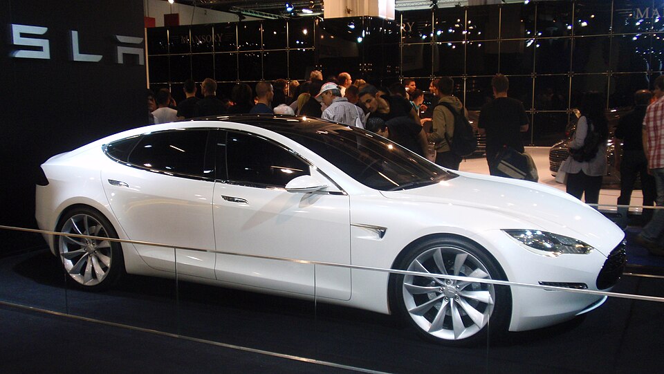 Fayl:Tesla Model S (108) (cropped).JPG