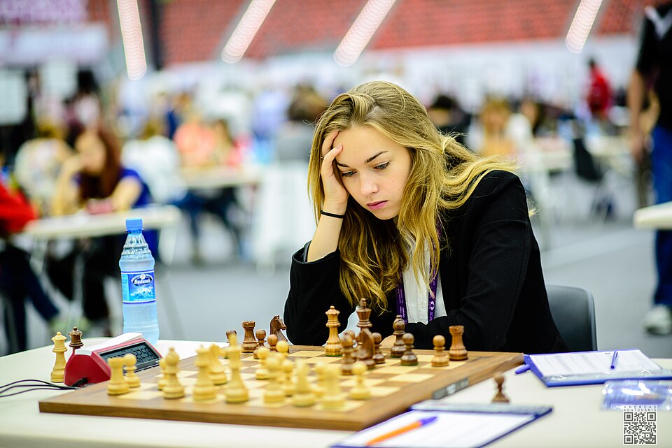 Fayl:Unuk Laura (30795499911).jpg