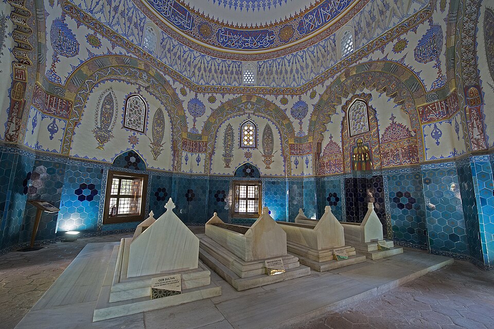 Fayl:Cem Sultan tomb 7954.jpg