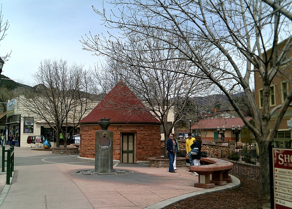 Fayl:Cheyenne Spring House 4.JPG
